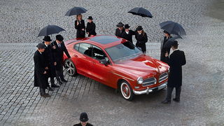 The Engineers Behind the 2019 Volvo S60 Recreated a Cute Photo of the Original 1956 Volvo Amazon<em></em>